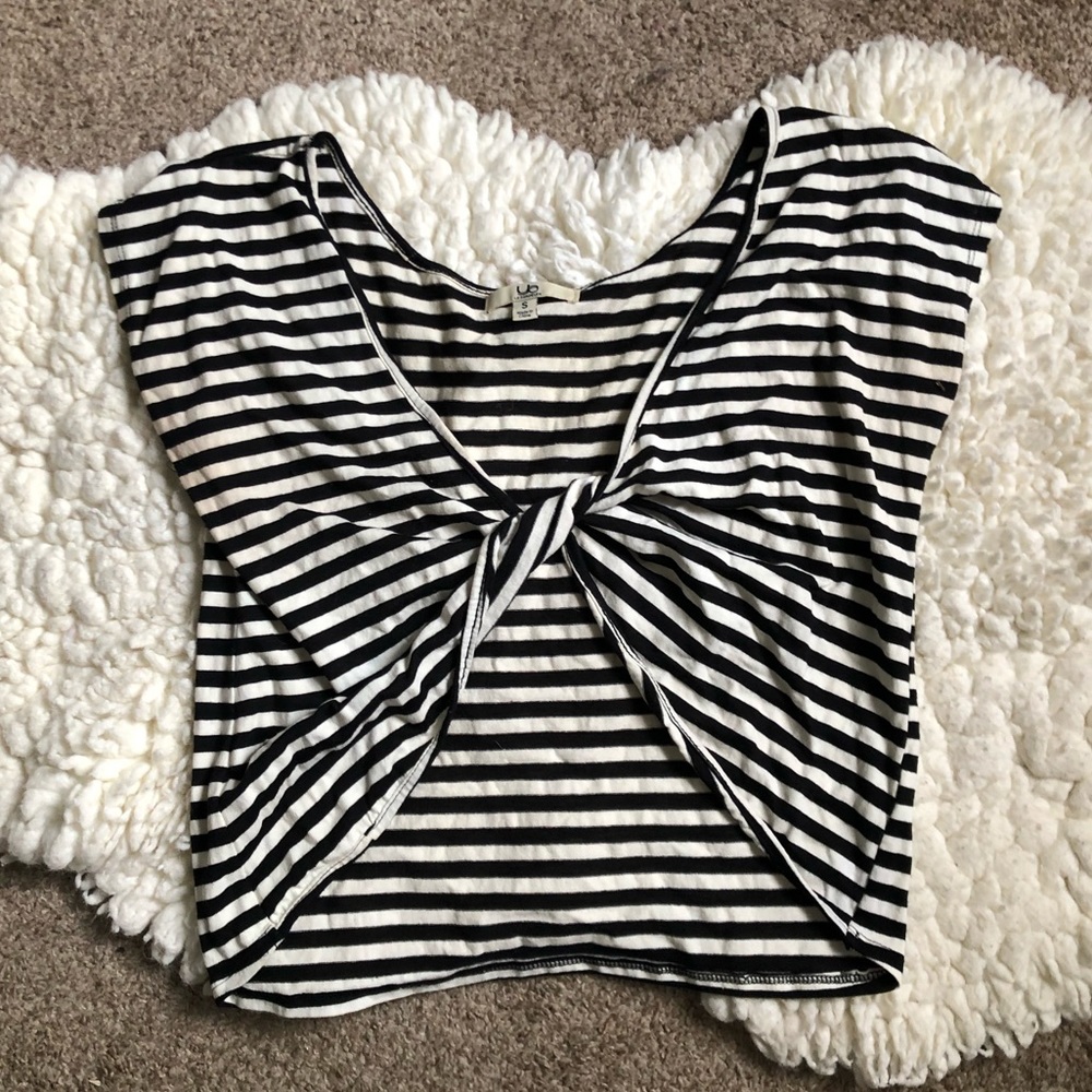 Brand Melville Crop top